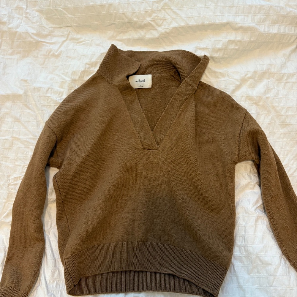 Wilfred Brown V-Neck Sweater
